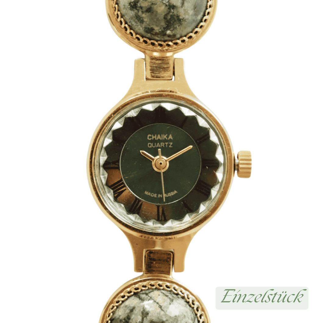 Elegante Damenuhr mit grünem Armband