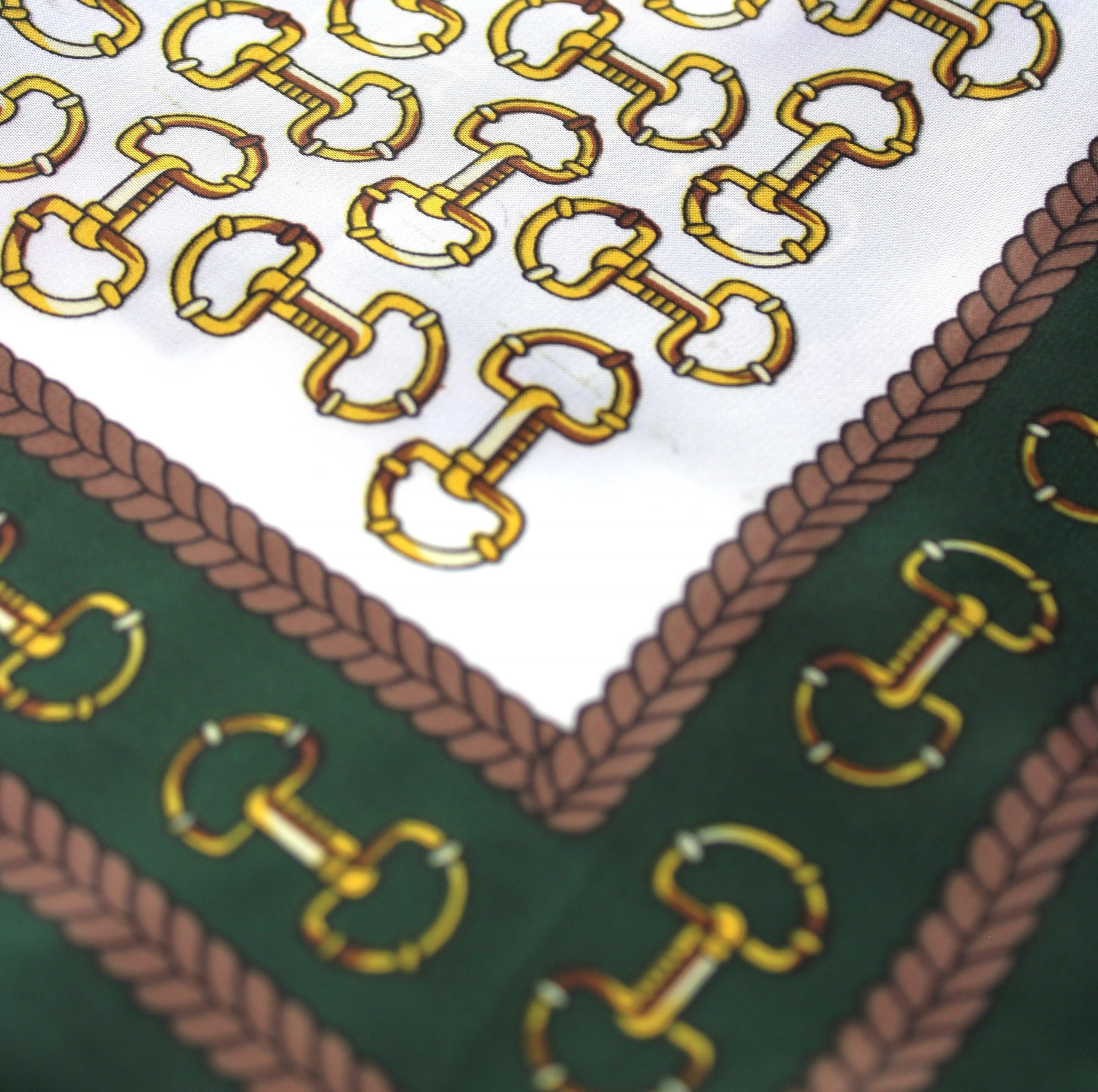 Schal aus Leichtstoff – Grün – Bild 2